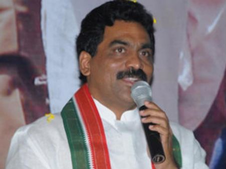 జగన్ కేసులో కాంగ్రెస్‌కు సంబంధం లేదు: లగడపాటి