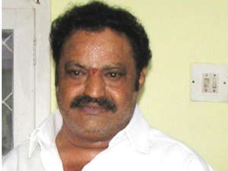 నాలుగో కృష్ణుడి కోసం కాంగ్రెసు ప్రయత్నాలు: హరికృష్ణ
