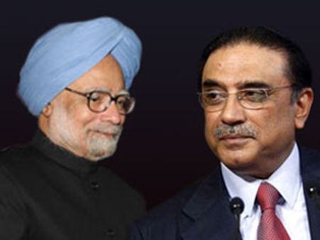 సయీద్‌పై ప్రశ్నించిన మన్మోహన్, చర్చిద్దామన్న జర్దారీ