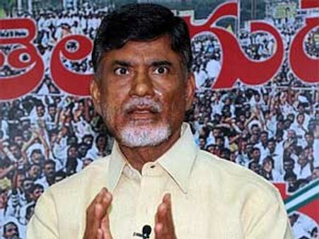 ఎన్టీఆర్‌లా డైలాగులు చెప్పి పారిపోయాడు:చిరుపై బాబు