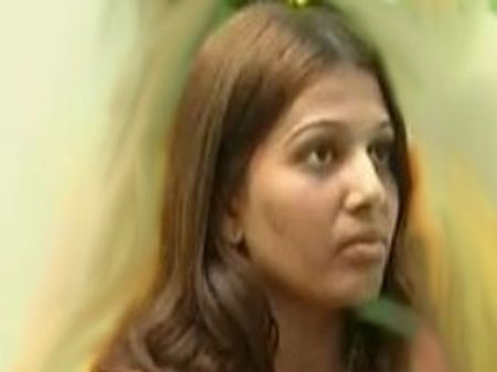 సెక్స్ కోసం నాపై విఐపిలు ఒత్తిడి చేశారు: తారా చౌదరి