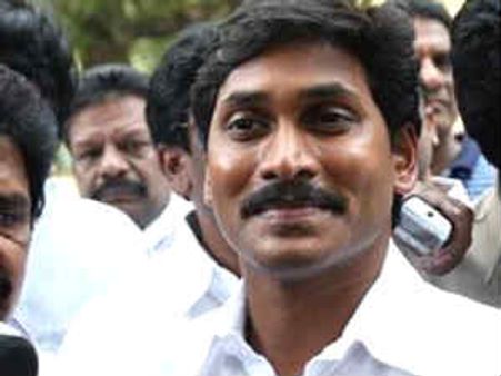ఉపఎన్నికల ప్రచారంలో రూటుమార్చిన వైయస్ జగన్!