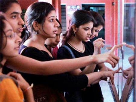 ఫస్టియర్‌లో బాలికల హవా: ఫస్ట్ కృష్ణ, పాలమూరు లాస్ట్