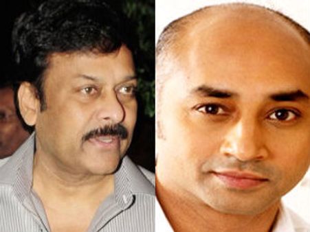 చిరంజీవి స్థానంలో మూడో వ్యక్తి?