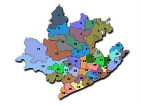 రైలు నుంచి దూకేశారు: కింద పడి మరణించారు