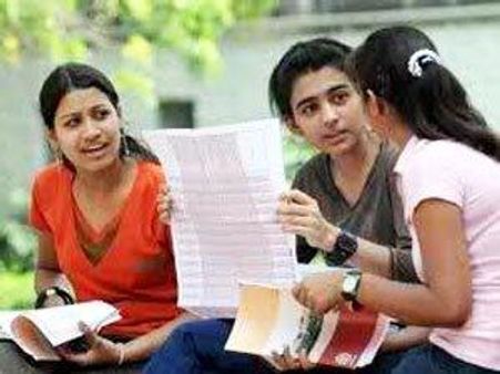 ఇంటర్ సెకండియర్‌లోనూ బాలికలదే హవా
