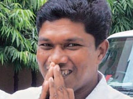 ఎట్టకేలకు ఎమ్మెల్యే హికాకా విడుదల: రిజైన్ హామీతోనే