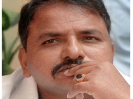 చంద్రబాబు నెగెటివ్ ఆలోచనలతో పుట్టారు: శైలజానాథ్