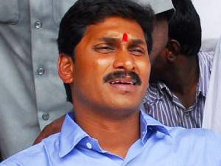 ముందే ఊహించాం: మీడియా ఖాతాల స్తంభనపై జగన్