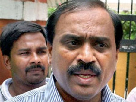 గాలి జనార్దన్ రెడ్డికి బెయిల్: శ్రీలక్ష్మికి నిరాకరణ