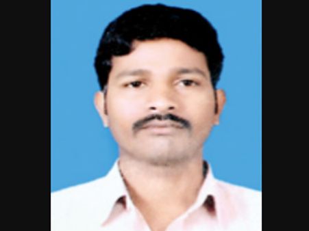 సాక్షిపై చర్యలు, వైయస్ జగన్ అభిమాని ఆత్మహత్య