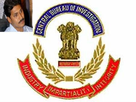 విచారణకు రండి: జగన్‌కు నోటీసులు అందజేసిన సిబిఐ