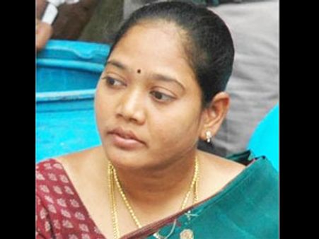 ప్రతిపాడు: జగన్ పార్టీ సుచరిత గట్టెక్కుతారా?