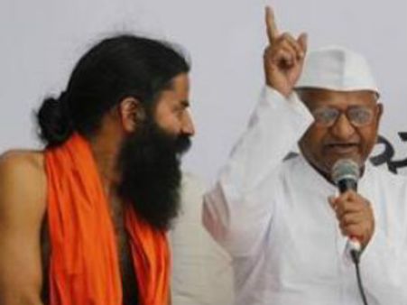 మీరు నీతివంతులైతే సరిపోదు: రామ్‌దేవ్, అన్నాతో దీక్ష