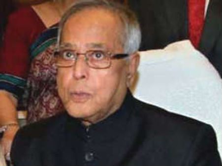 యుపిఎ రాష్ట్రపతి అభ్యర్థి ప్రణబ్, 15న ప్రకటన?