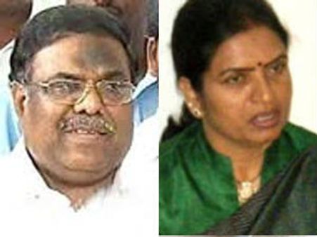 మందా వర్సెస్ అరుణ: ఇరు పక్షాల మధ్య దాడులు