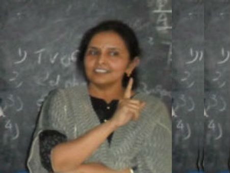 జెడి కాల్‌లిస్ట్: జగన్ పార్టీ నేతలపై చంద్రబాల ఫిర్యాదు!