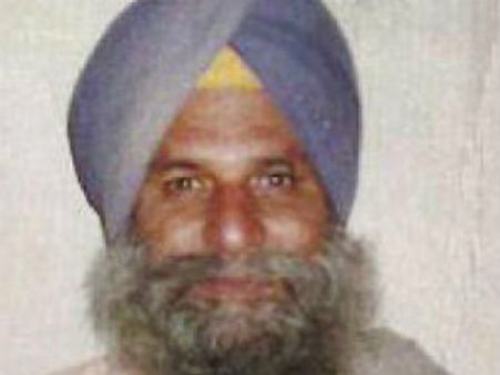 పాక్ జైలు నుంచి 30 ఏళ్ల తర్వాత సుర్జీత్ విడుదల