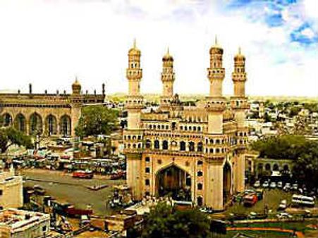 చపాతి గొంతులో ఇరుక్కొని టెక్కీ రెండేళ్ల కూతురు మృతి