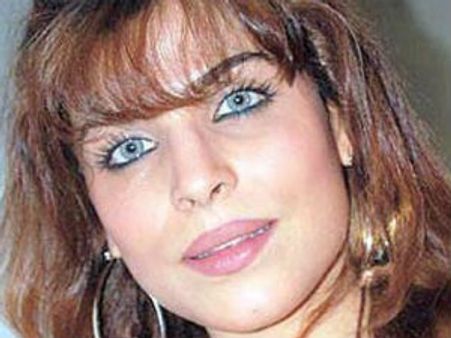 నటి లైలా ఖాన్ హత్య కేసులో సవతి తండ్రి అరెస్టు