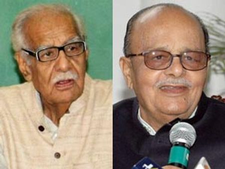 'అక్కసుతోనే పివిపై అర్జున్, కుల్దీప్ దగ్గరగా చూడలేదు'