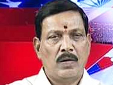 ఎమ్మెల్యేపై దాడికి ఇసుకమాఫియా యత్నం, బెదిరింపు