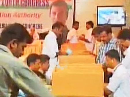 ఎంపి అంజన్ కుమార్ తనయుడిని ఓడించిన వంశీ