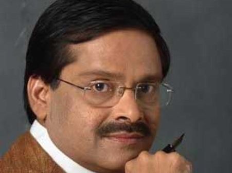 పరకాల ప్రభాకర్‌కు తెలంగాణ సెగ: వివాదాల రొద