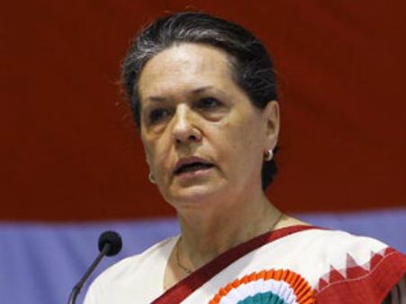 సోనియా గాంధీకి క్రాస్ ఓటింగ్ భయం, అందుకే....