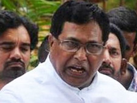 వీరప్పన్‌ను కూడా అభిమానించారు: జగన్‌పై జానారెడ్డి