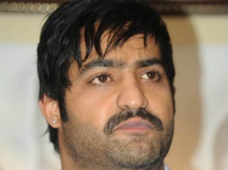  నాని ఎఫెక్ట్: ఫ్యాన్స్ భయంతో వెళ్లని ఎన్టీఆర్