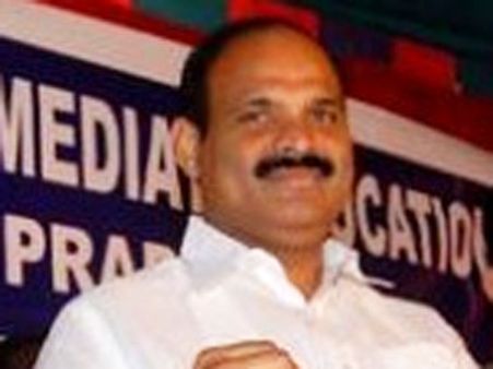 ఎన్నికల కమిషన్ వద్ద దాచేసిన పార్థసారథి