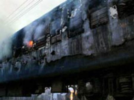 పేలుడు వల్లే తమిళనాడు ఎక్స్‌ప్రెస్‌లో ప్రమాదం?