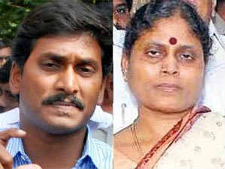 వైయస్ విజయమ్మ ఓదార్పు: జగన్‌పార్టీలో తర్జన భర్జన