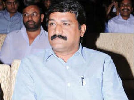 చిరంజీవి ఫ్యూచర్ ముఖ్యమంత్రి: మంత్రి గంటా జోస్యం