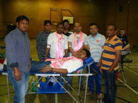 లండన్‌లో ఎన్నారైల రక్తదానం