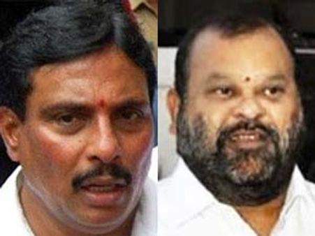 మంత్రుల మధ్య ఫీజు చిచ్చు: దానం, ముఖేష్ గుర్రు