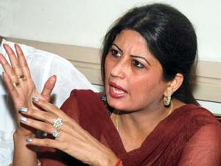 అనురాధ బాలి 'ఫిజా' మృతి: ఆత్మహత్యా, హత్యా?