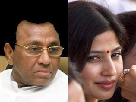 జగన్ ఎంపీ మేకపాటి తెలుగులో, అఖిలేష్ వైఫ్ హిందీలో