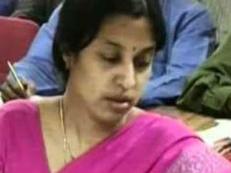 హైకోర్టులో శ్రీలక్ష్మికి చుక్కెదురు: బెయిల్ నిరాకరణ