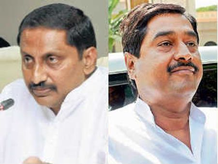 ధర్మాన ఇష్య్యూ: డైలమాలో ముఖ్యమంత్రి కిరణ్ రెడ్డి