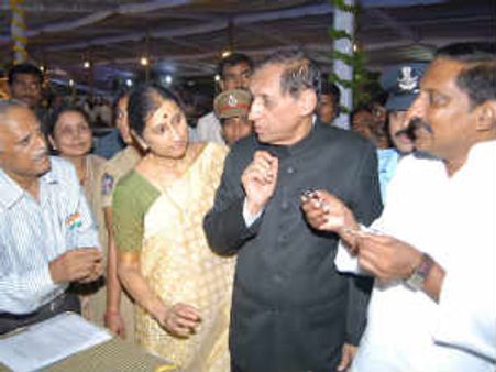 ధర్మాన ఇష్య్యూ: గవర్నర్‌తో ముఖ్యమంత్రి చర్చలు