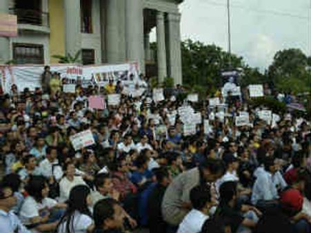 టెక్కీలు సహా బెంగళూరు వీడుతున్న'ఈశాన్య' వాసులు