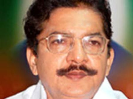 క్రికెట్ అనుకుంటున్నారు:కిరణ్‌పై విద్యాసాగరరావు సెటైర్