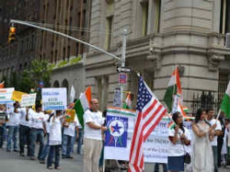 న్యూయార్క్‌లో పిఎఫ్ఎల్ మార్చ్