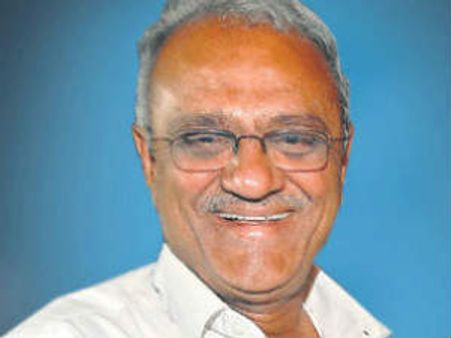  సోనియాగాంధీని చూస్తే వణుకు: టి-ఎంపీలపై నారాయణ