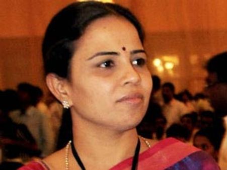 వైయస్ హయాంలోనూ ప్రాబ్లమ్స్, బెదిరించి: శోభా