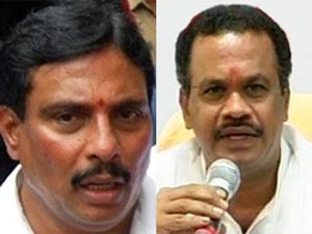 స్పీడ్‌కు బ్రేక్స్: దానం, వైయస్‌పై అవాకులు.. కోమటిరెడ్డి