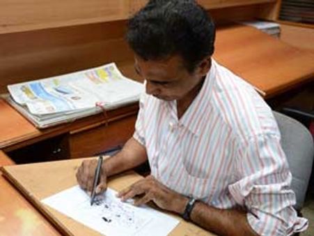 అసీం త్రివేది ఇష్యూపై సురేంద్ర: భయపెట్టడానికే...