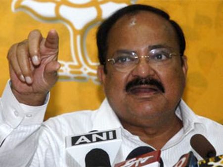 యుపిఎకు నమ్మకమైన భాగస్వామి సిబిఐ: వెంకయ్య